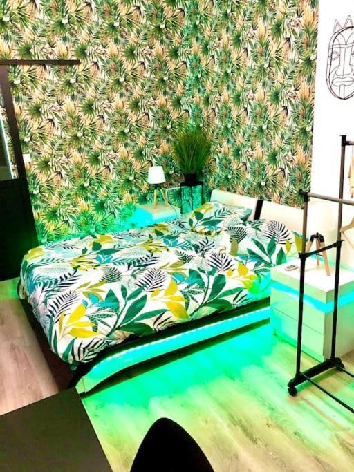 Le Led Room,Centre Ville Place De Parking Gratuite Sens Eksteriør bilde